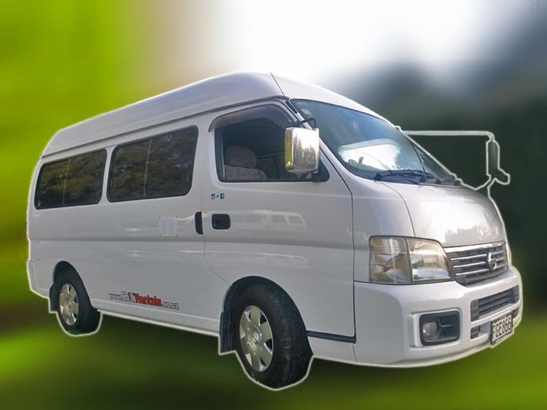 Großer Campervan mit Stehhöhe von Chilli Rentals